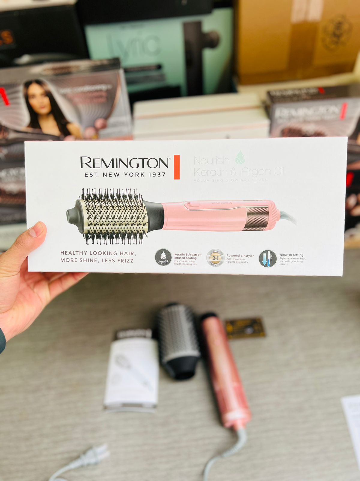 Remington 2 in 1 Nourish Keratin & Argan Oil Volumising Blow Dry Brush